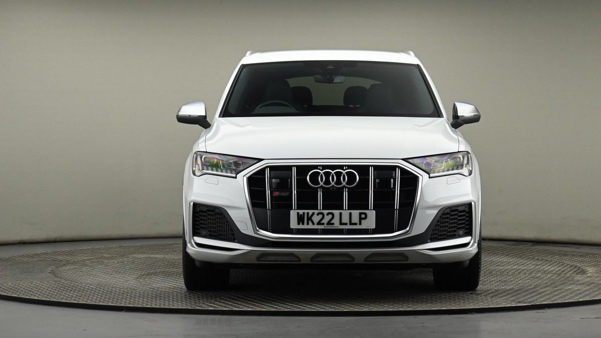 Audi SQ7 Image 21