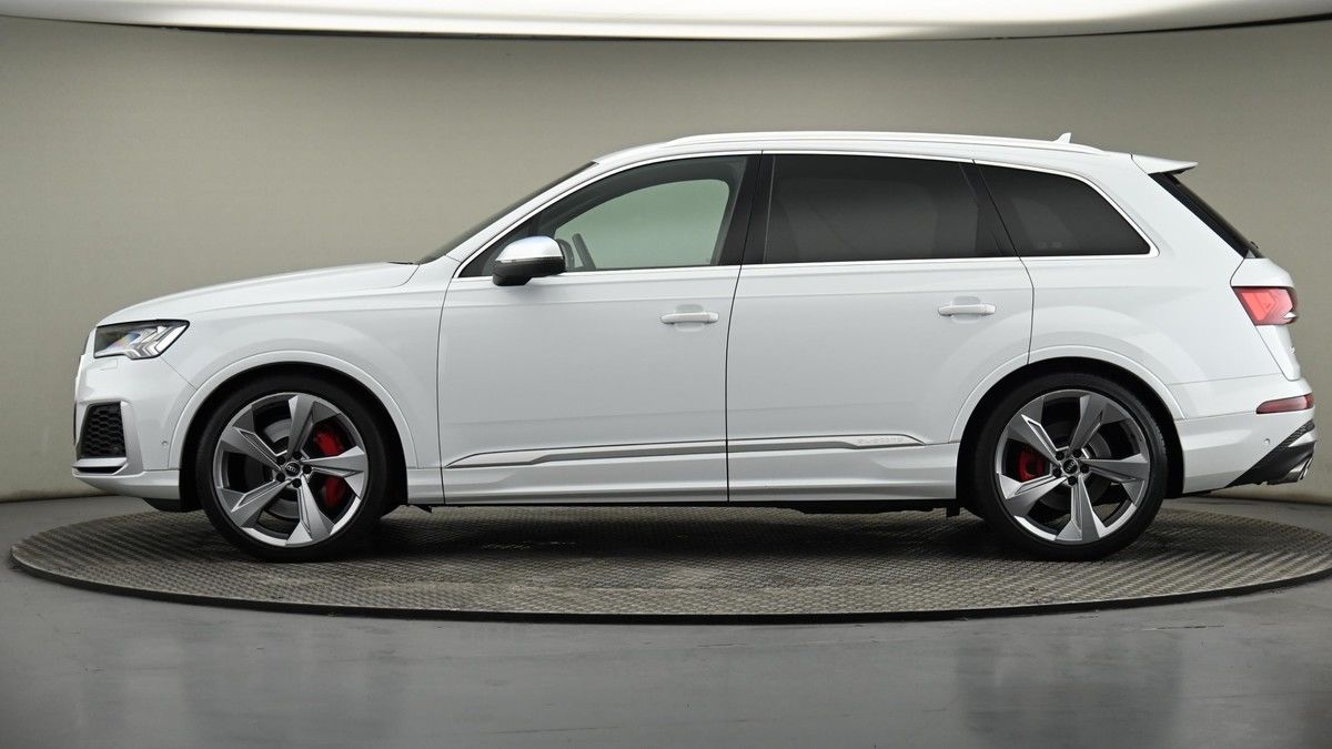 Audi SQ7 Image 23