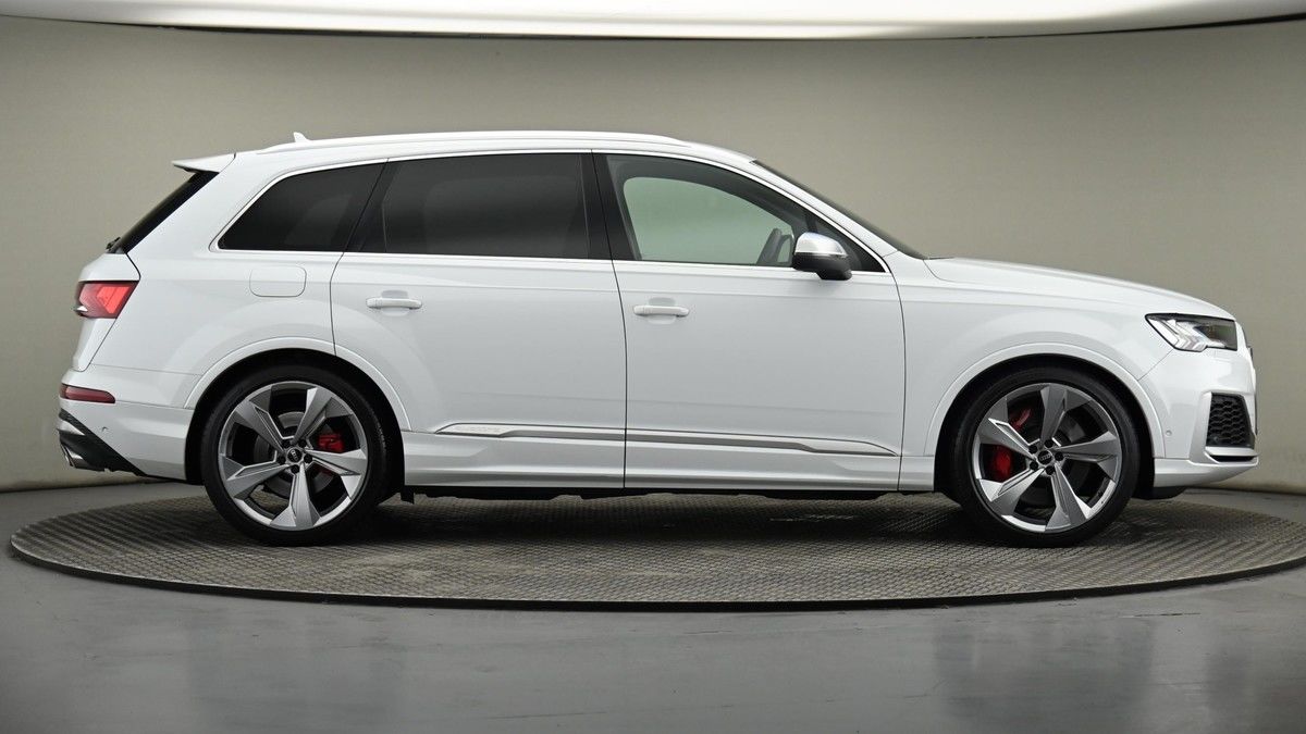 Audi SQ7 Image 27