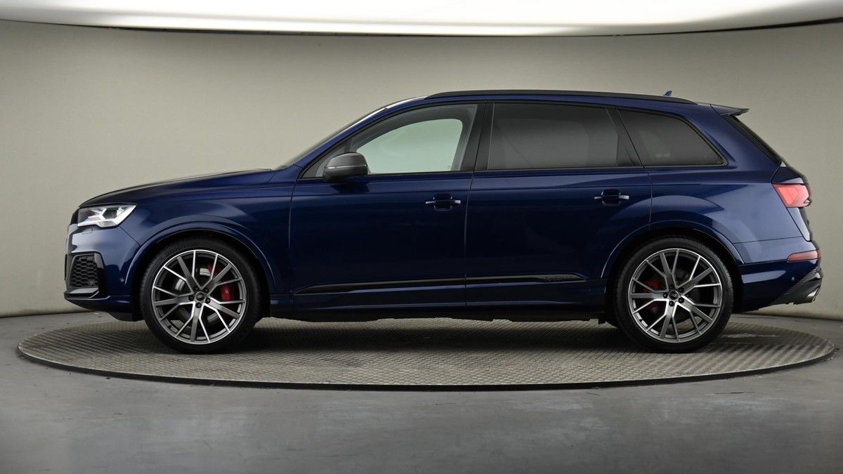 Audi SQ7 Image 23
