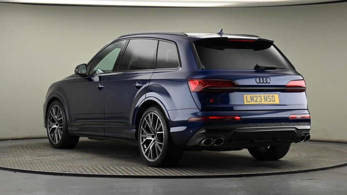 Audi SQ7 Image 24