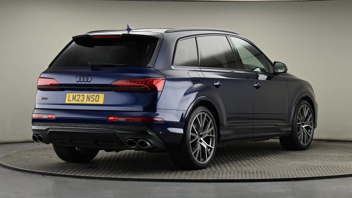 Audi SQ7 Image 26
