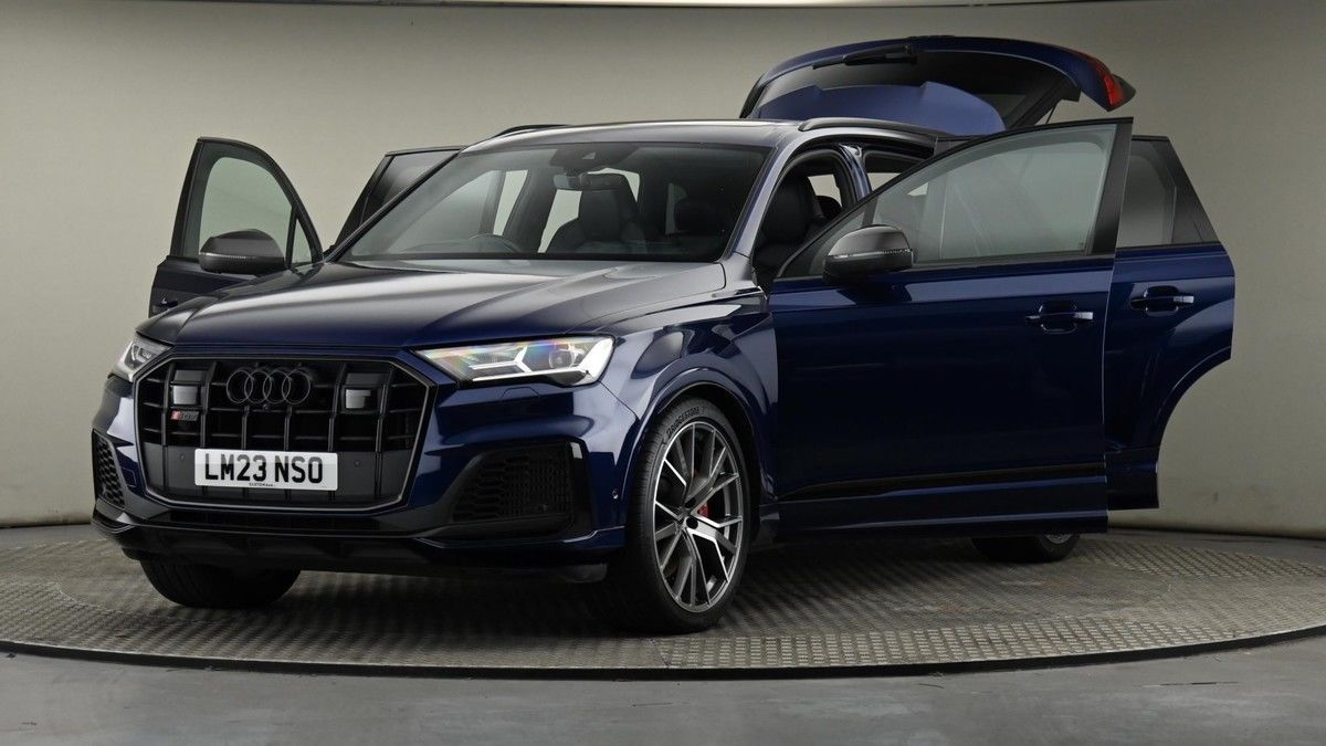 Audi SQ7 Image 28