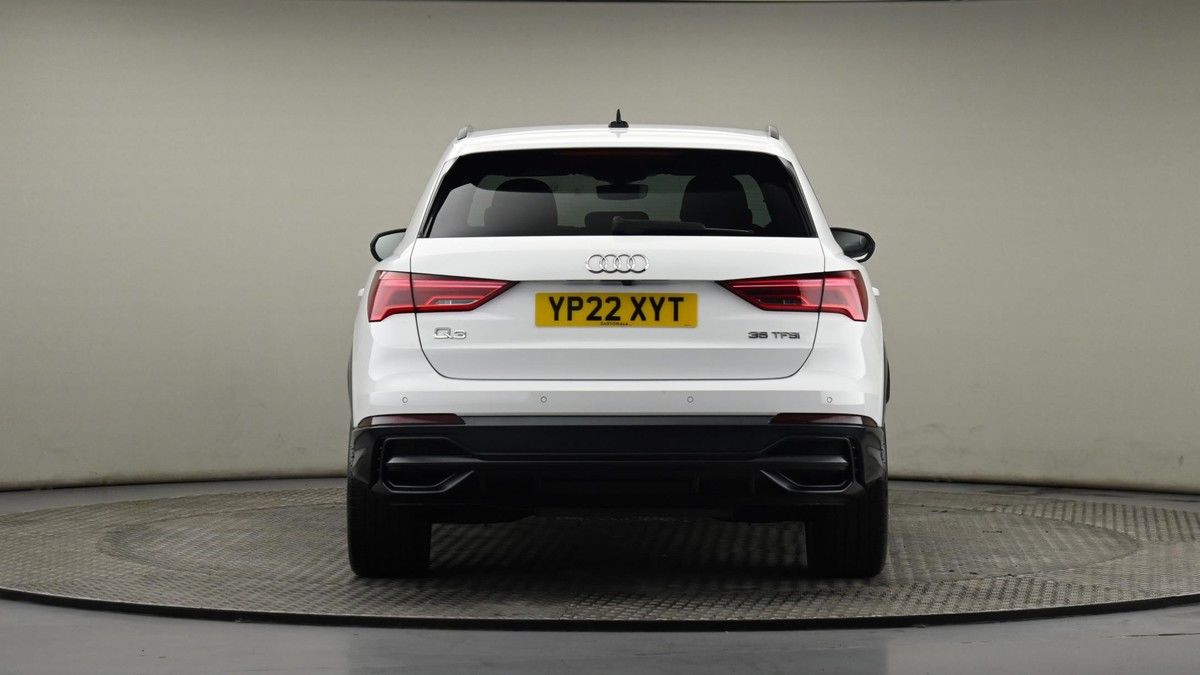 Audi Q3 Image 25
