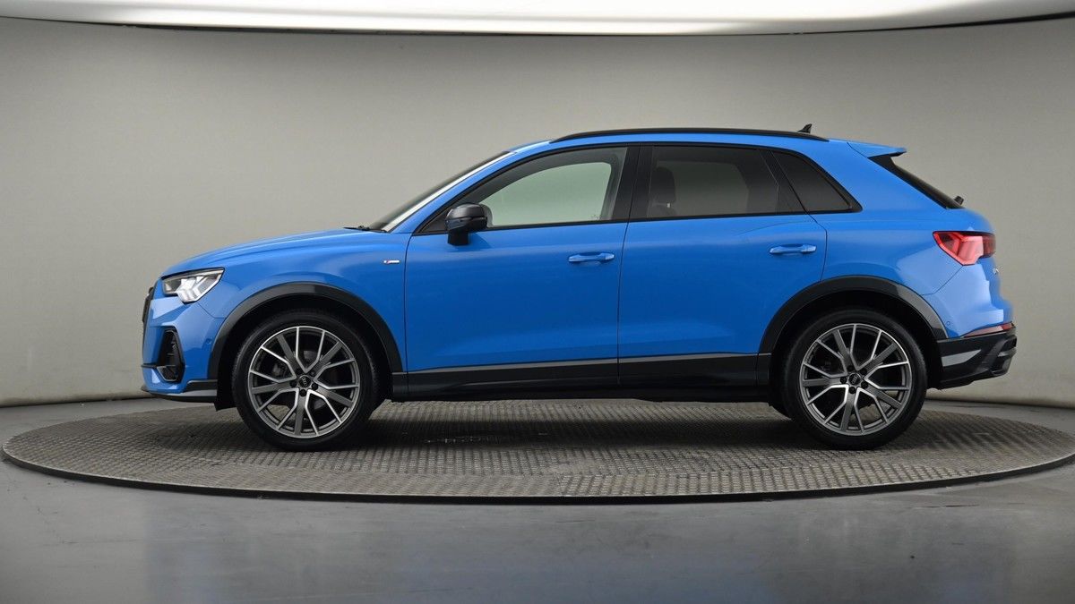 Audi Q3 Image 23