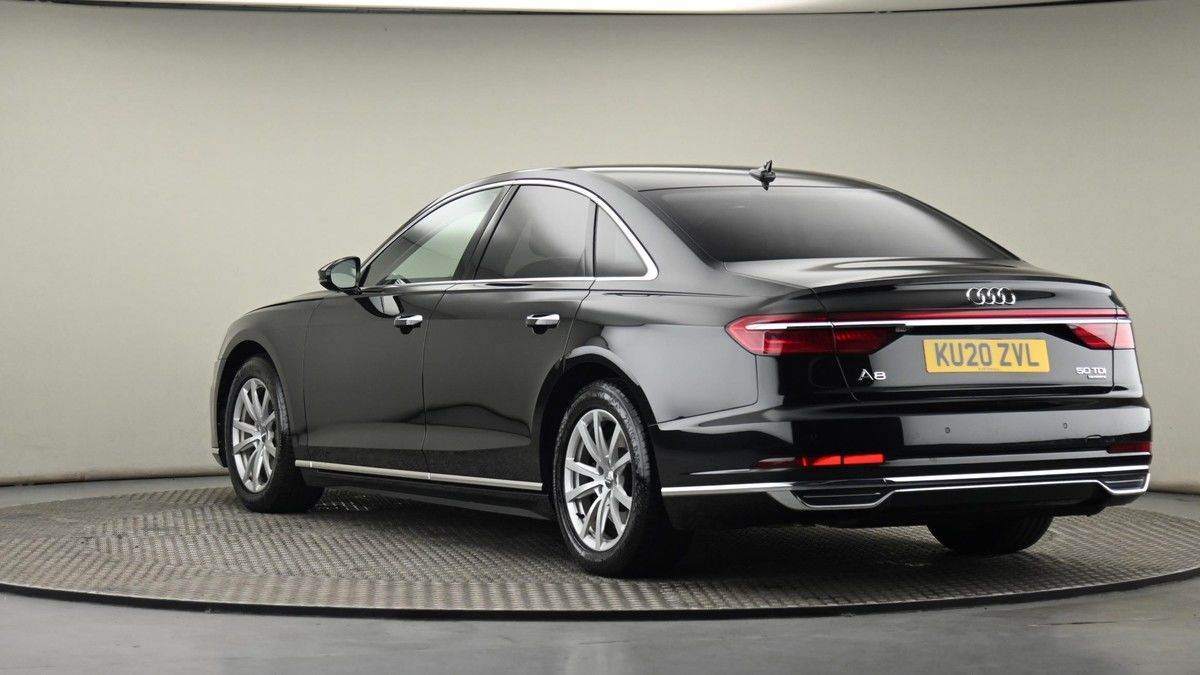 Audi A8 Image 24