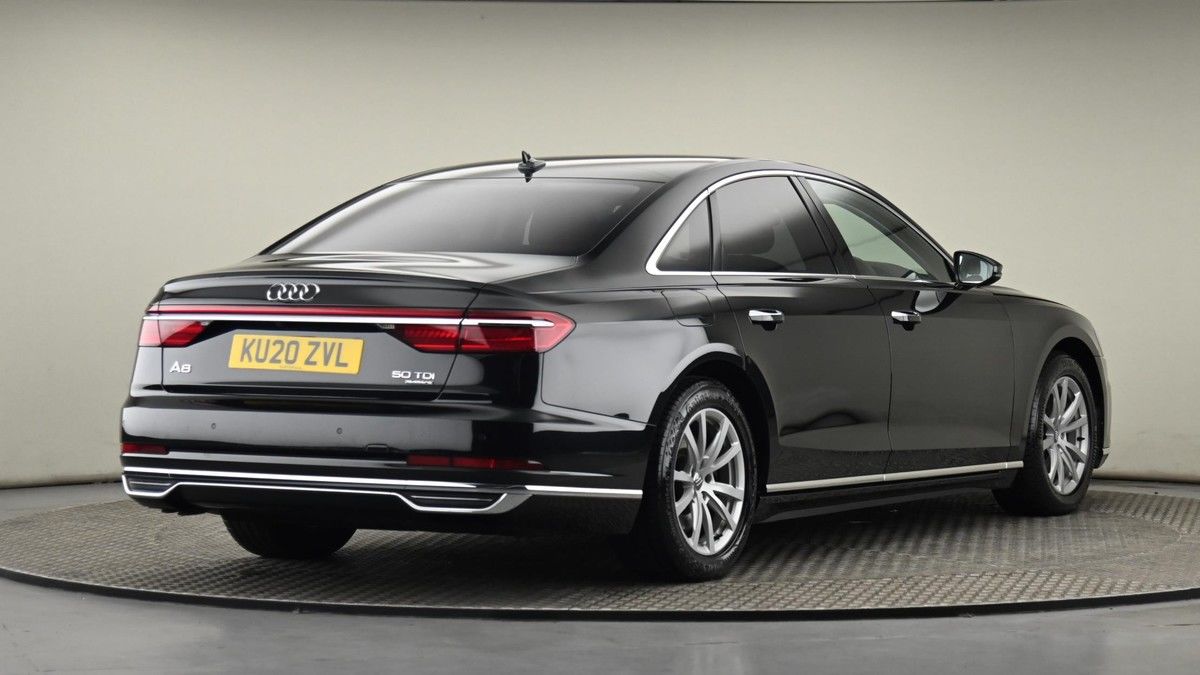 Audi A8 Image 26