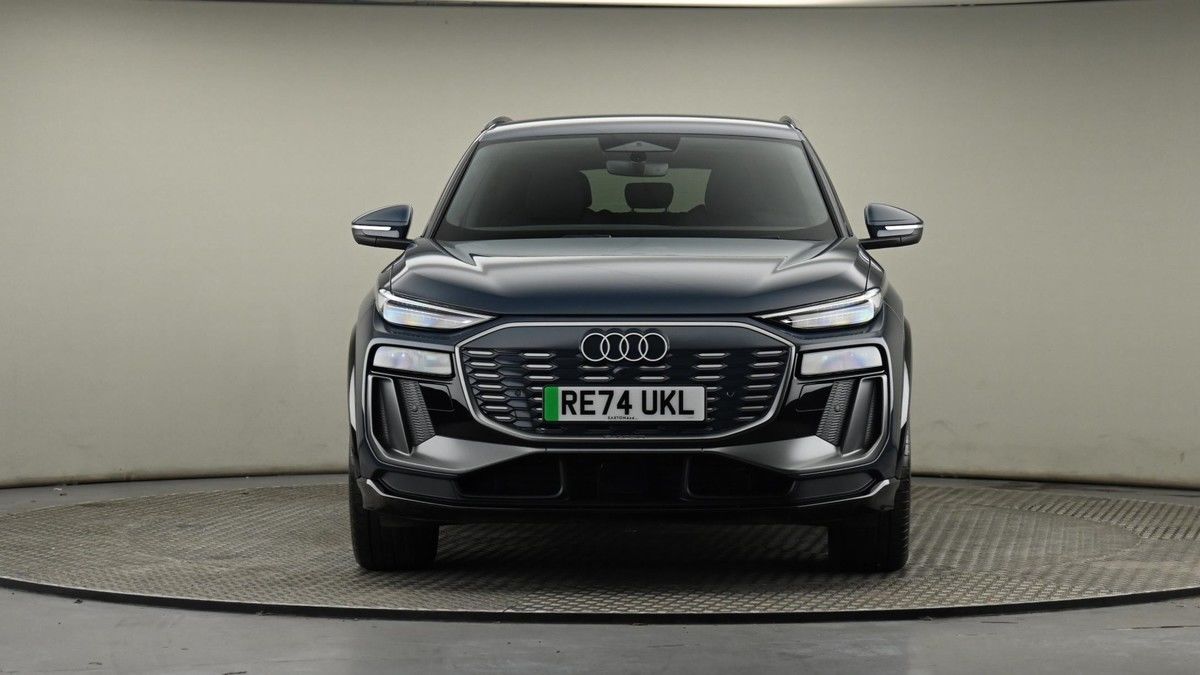 Audi Q6 e-tron Image 21