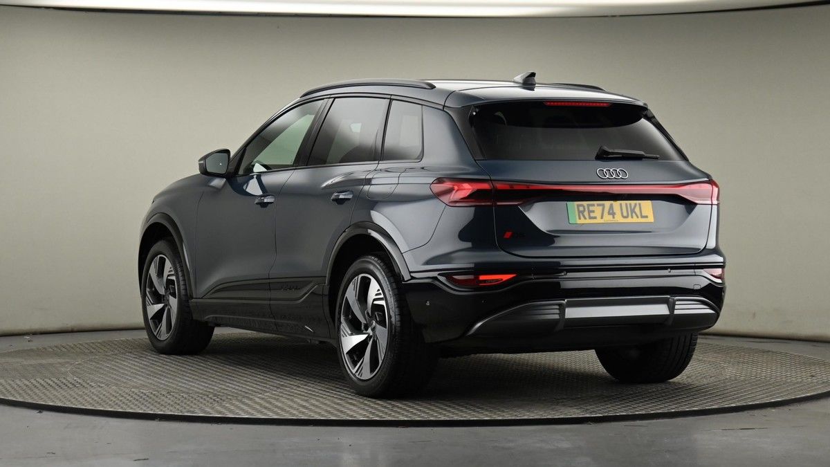 Audi Q6 e-tron Image 24