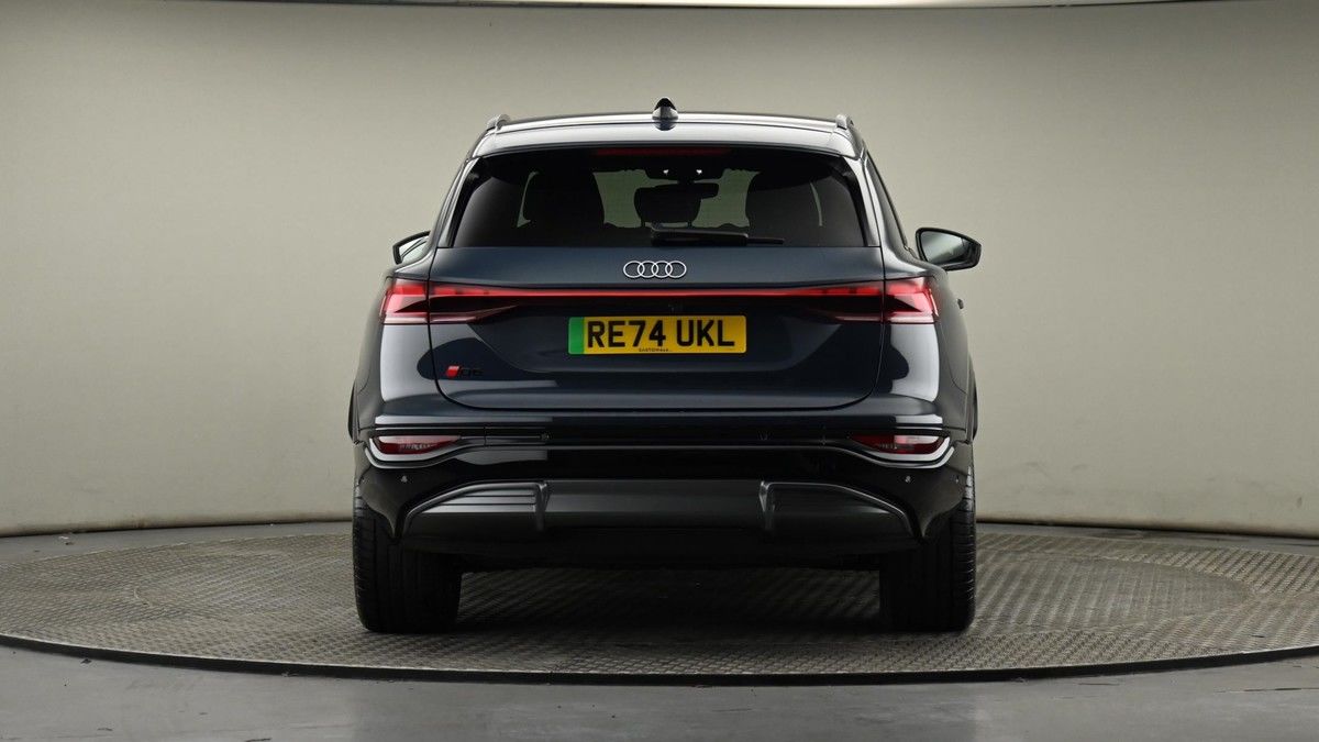 Audi Q6 e-tron Image 25