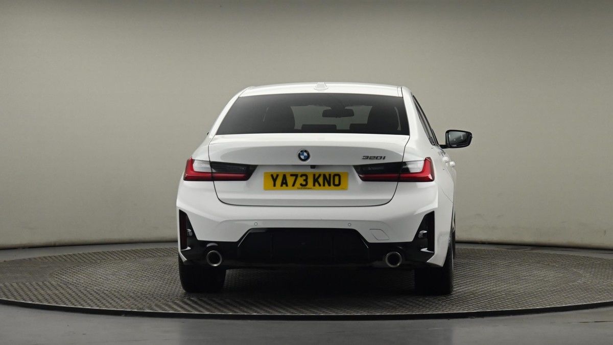 BMW 3 Series Image 25