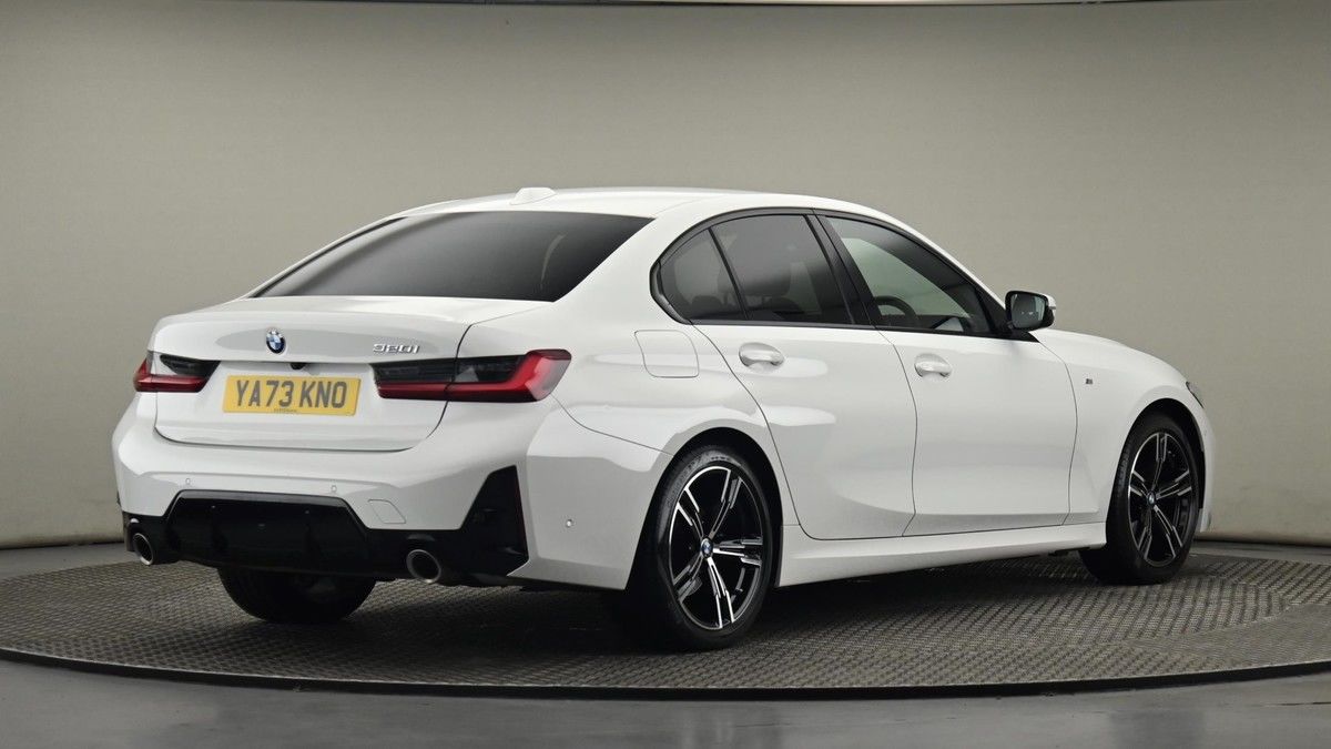 BMW 3 Series Image 26