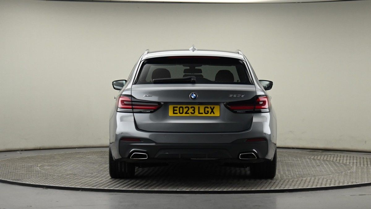 BMW 5 Series Image 24