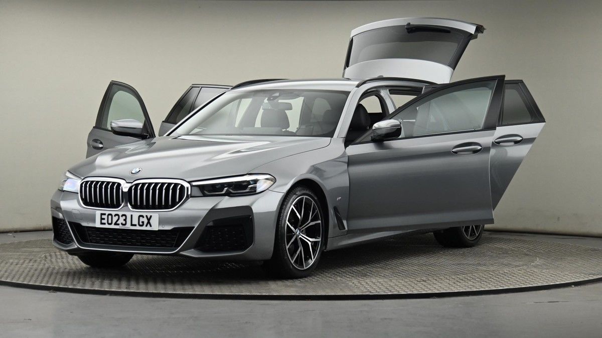 BMW 5 Series Image 27