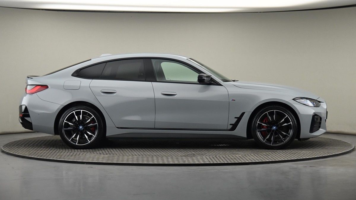 BMW i4 Image 15