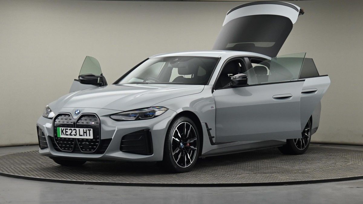 BMW i4 Image 16