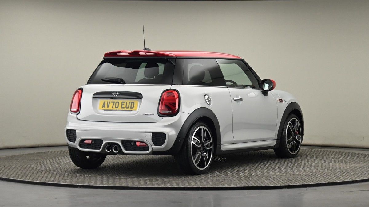 MINI Hatch Image 26