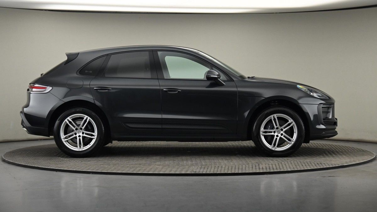 Porsche Macan Image 27
