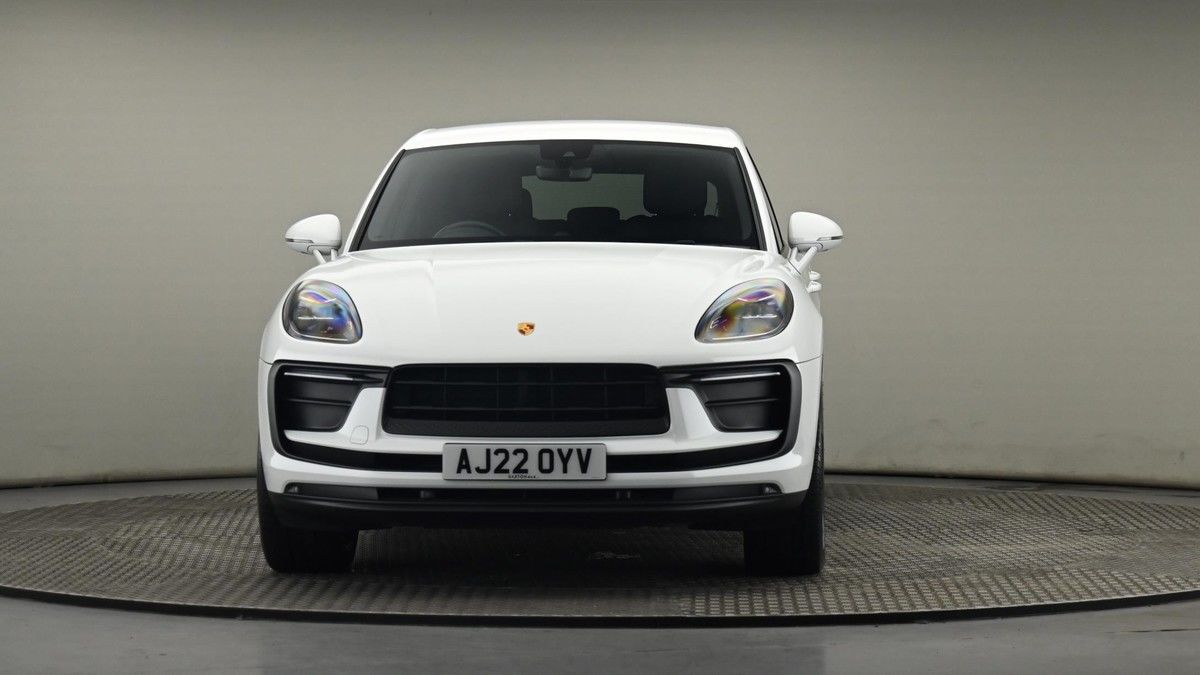 Porsche Macan Image 21