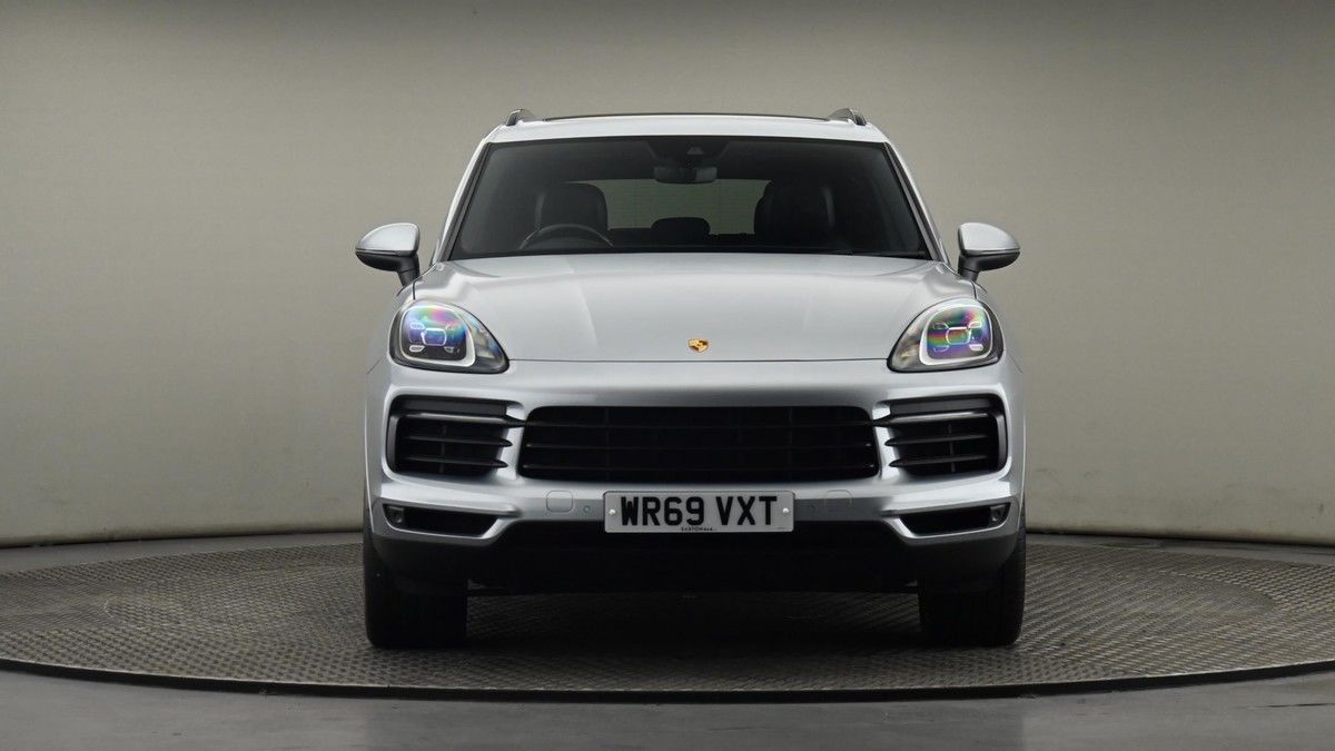 Porsche Cayenne Image 21