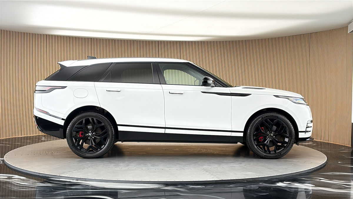 Land Rover Range Rover Velar Image 16