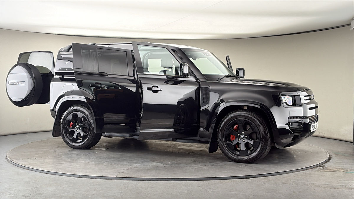 More views of Land Rover Defender 110