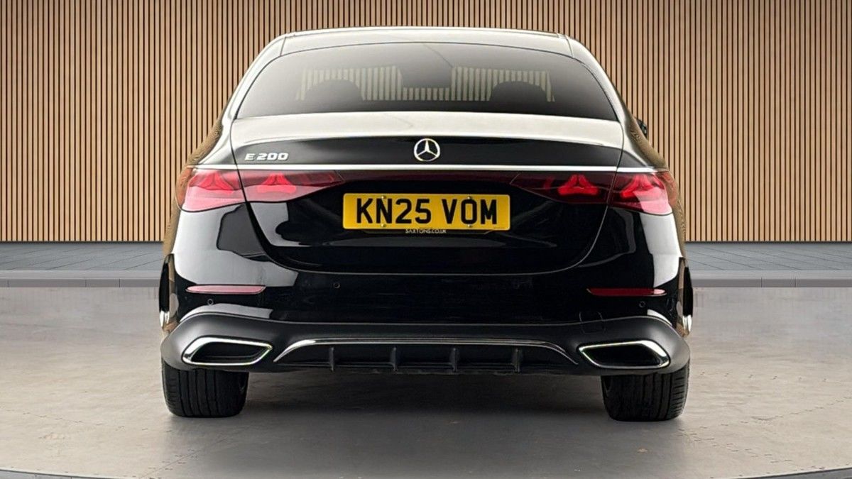 Mercedes-Benz E Class Image 4