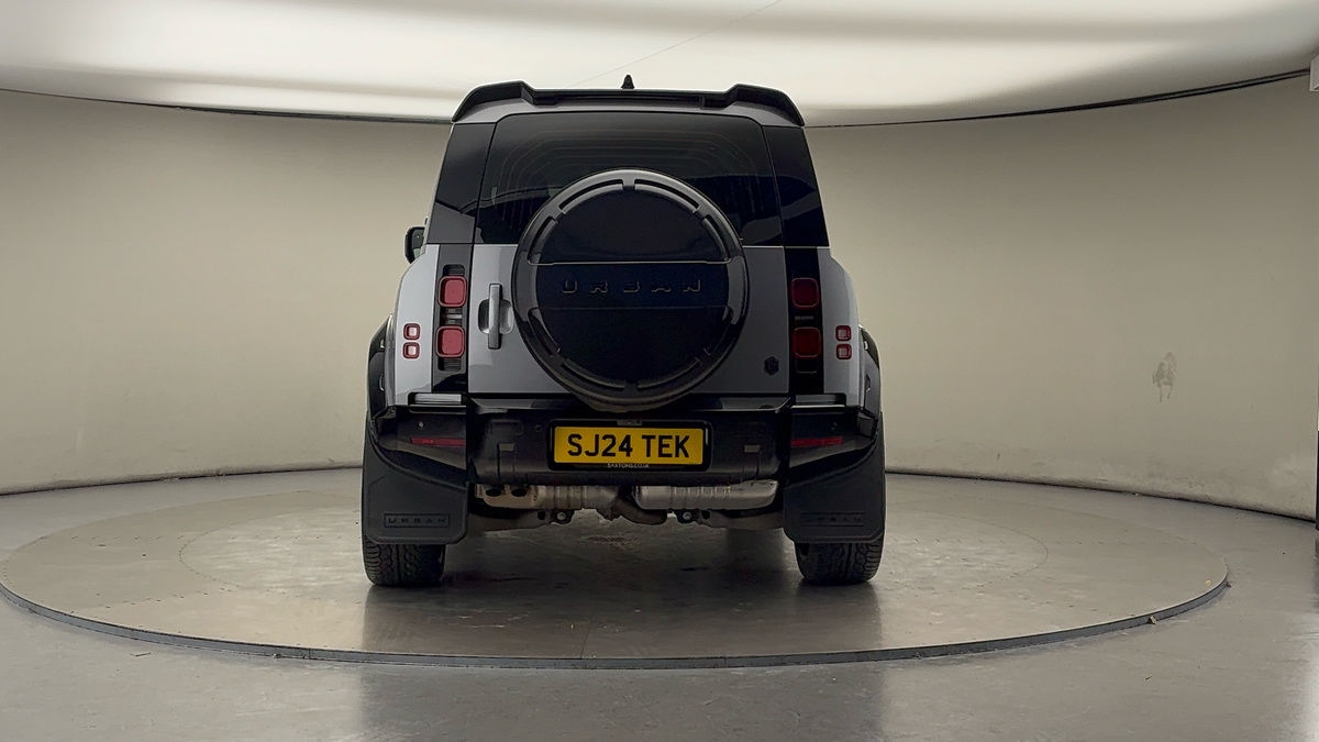 More views of Land Rover Defender 110