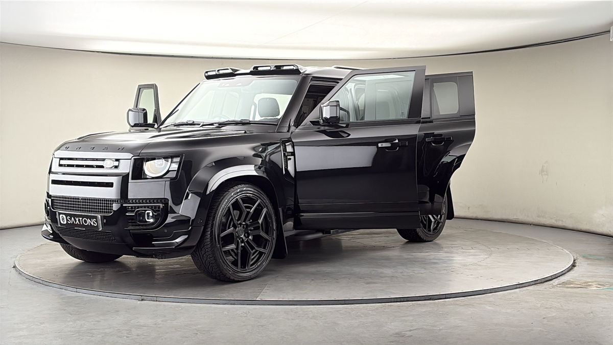 More views of Land Rover Defender 110