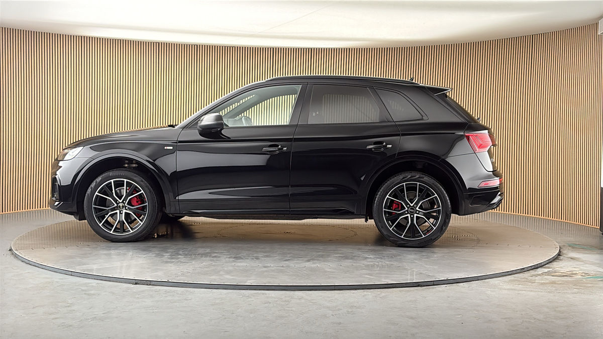 More views of Audi Q5