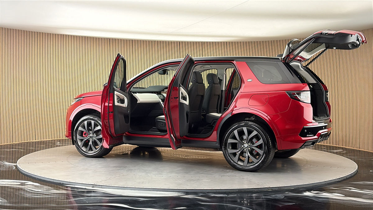 More views of Land Rover Discovery Sport
