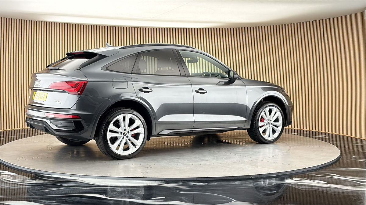 More views of Audi Q5