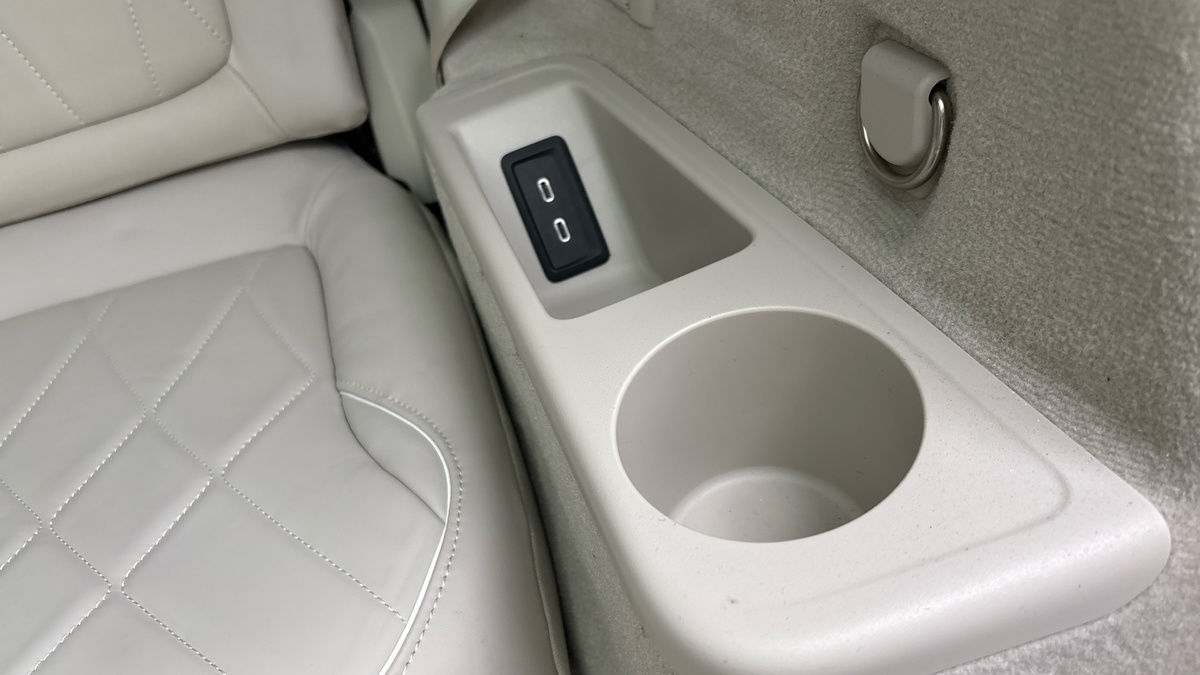 Mercedes-Benz EQS Image 38