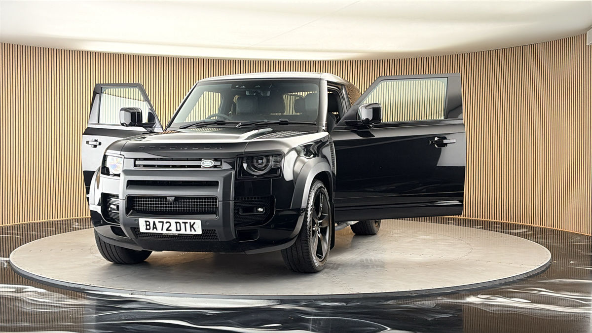 More views of Land Rover Defender 90