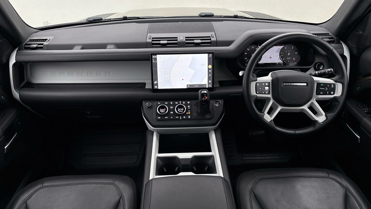 Land Rover Defender 110 Image 12