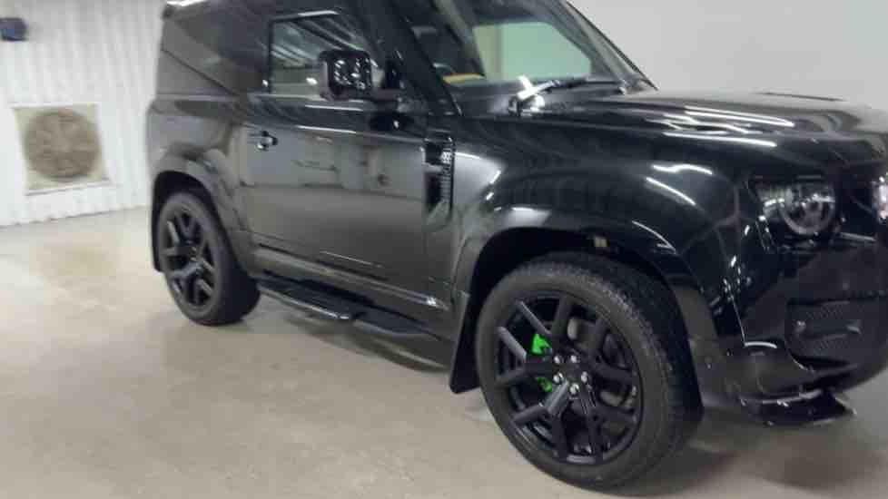 More views of Land Rover Defender 90