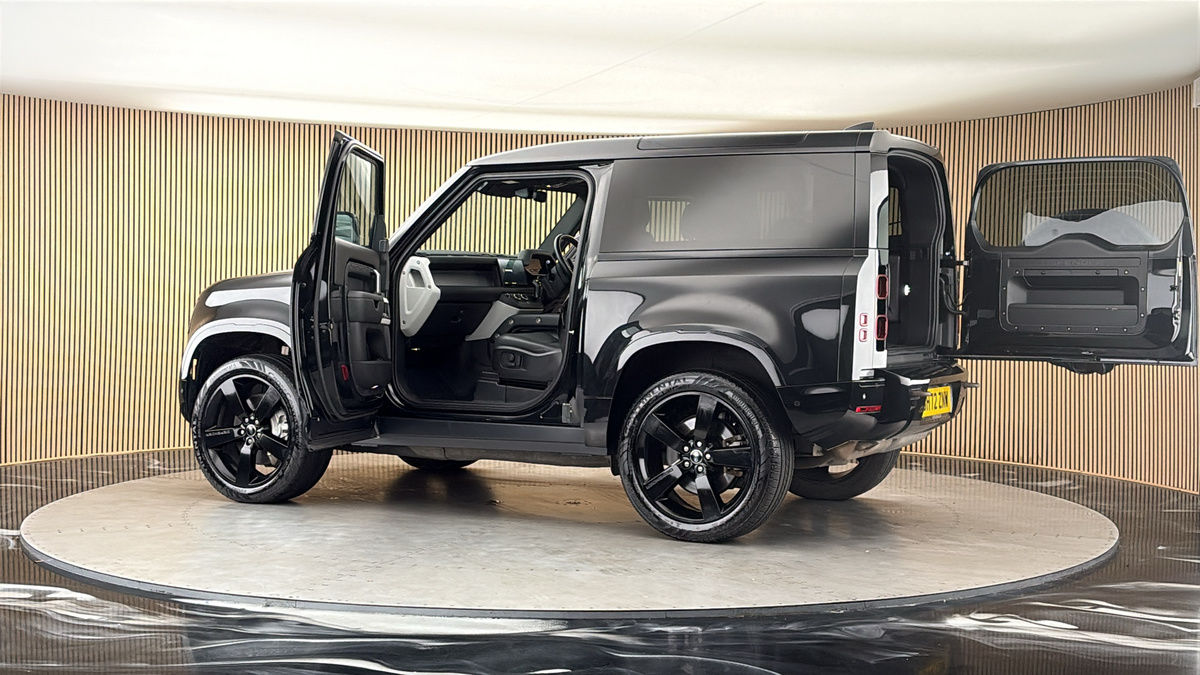 More views of Land Rover Defender 90