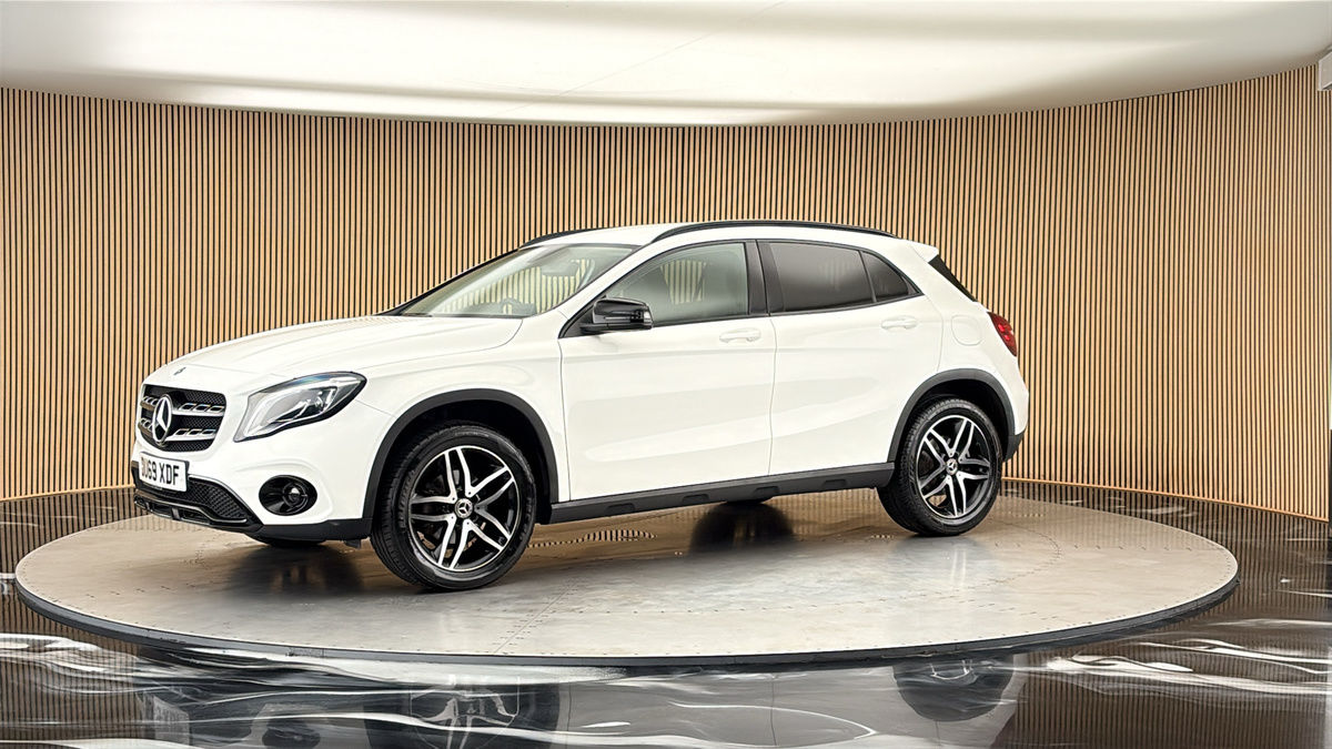 More views of Mercedes-Benz GLA