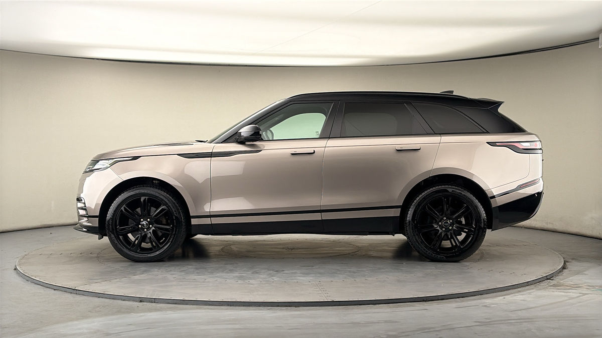 Land Rover Range Rover Velar Image 15