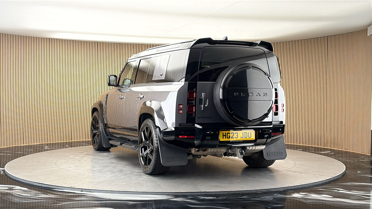 More views of Land Rover Defender 110