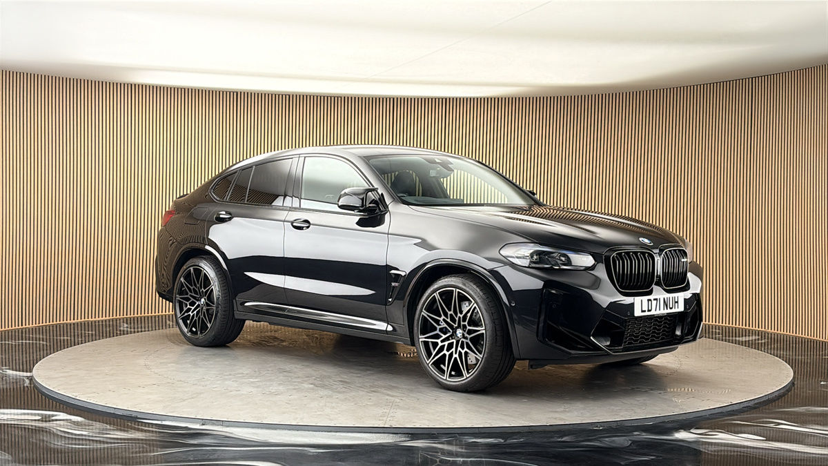 More views of BMW X4 M