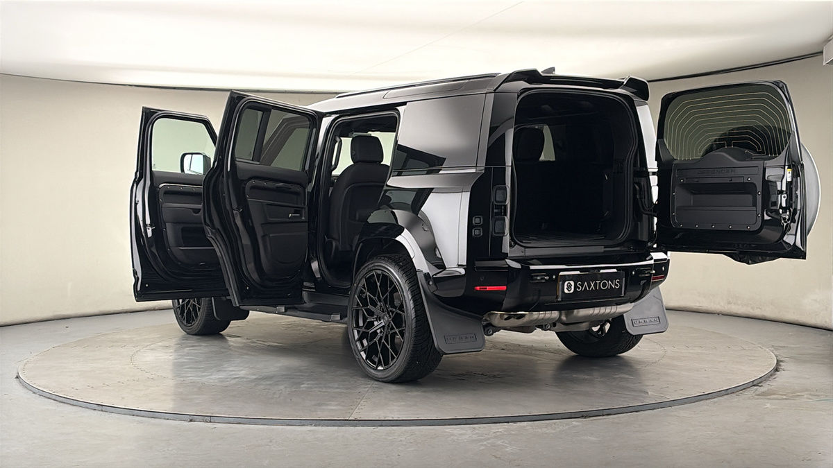 Land Rover Defender 110 Urban Image 23