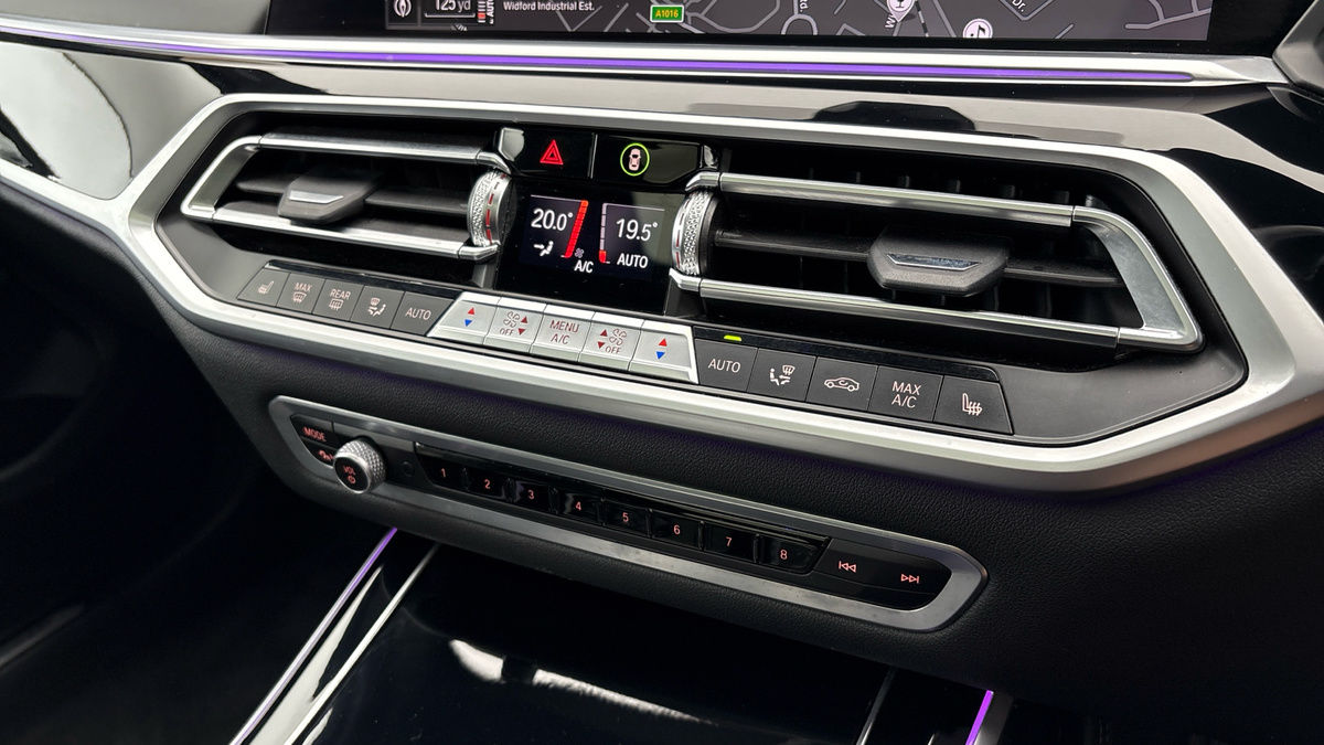 BMW X7 Image 26