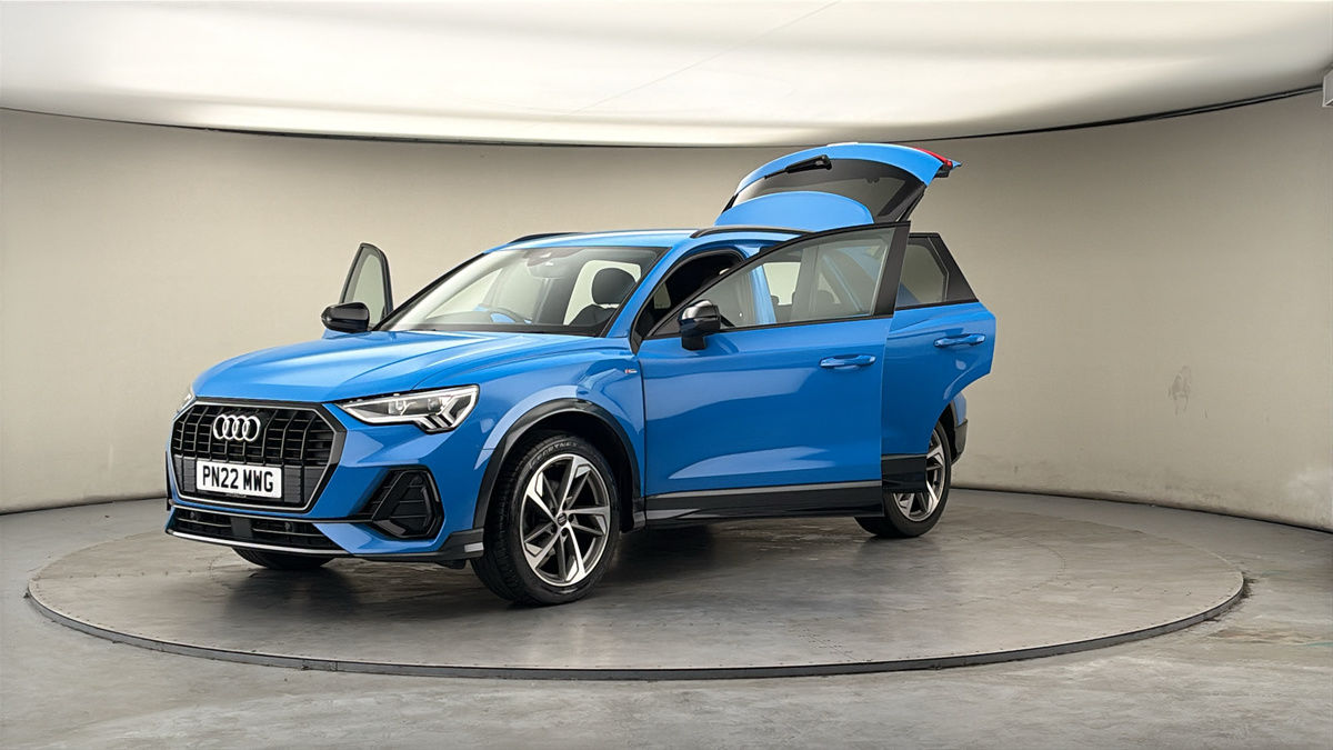 Audi Q3 Image 22
