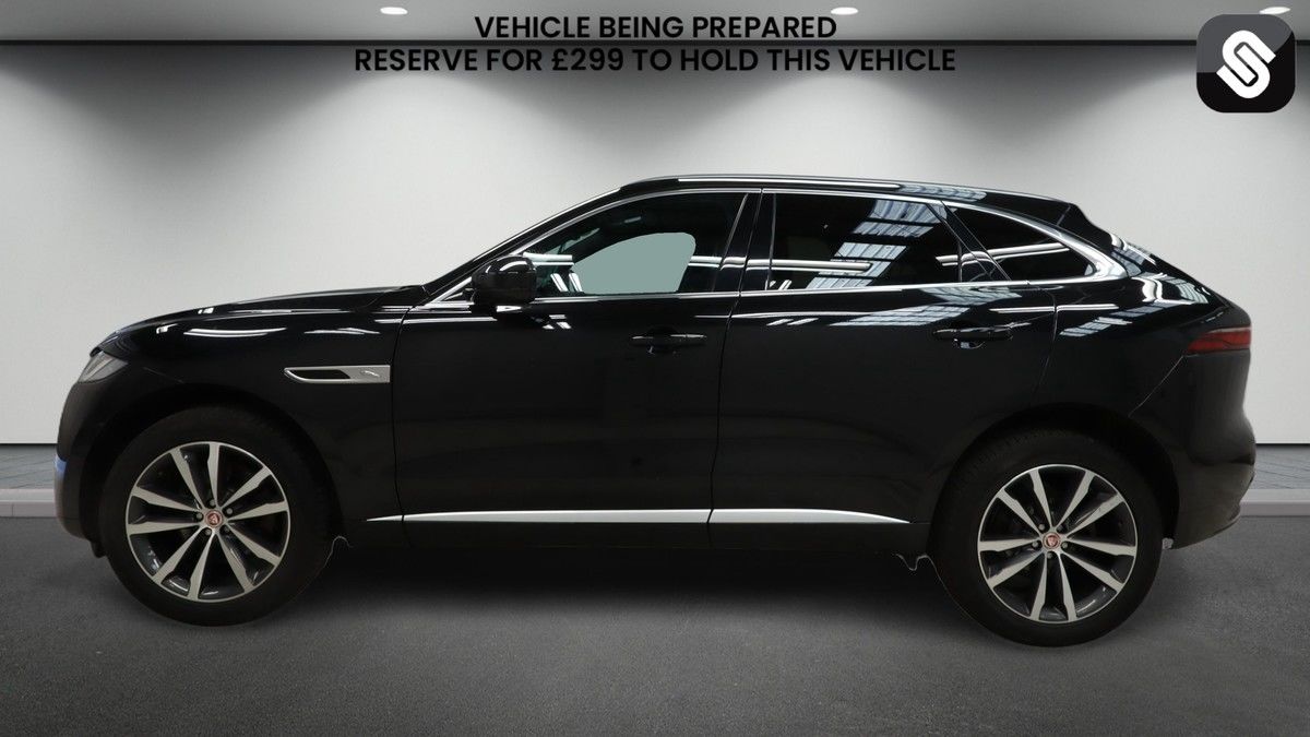 Jaguar F-PACE Image 6