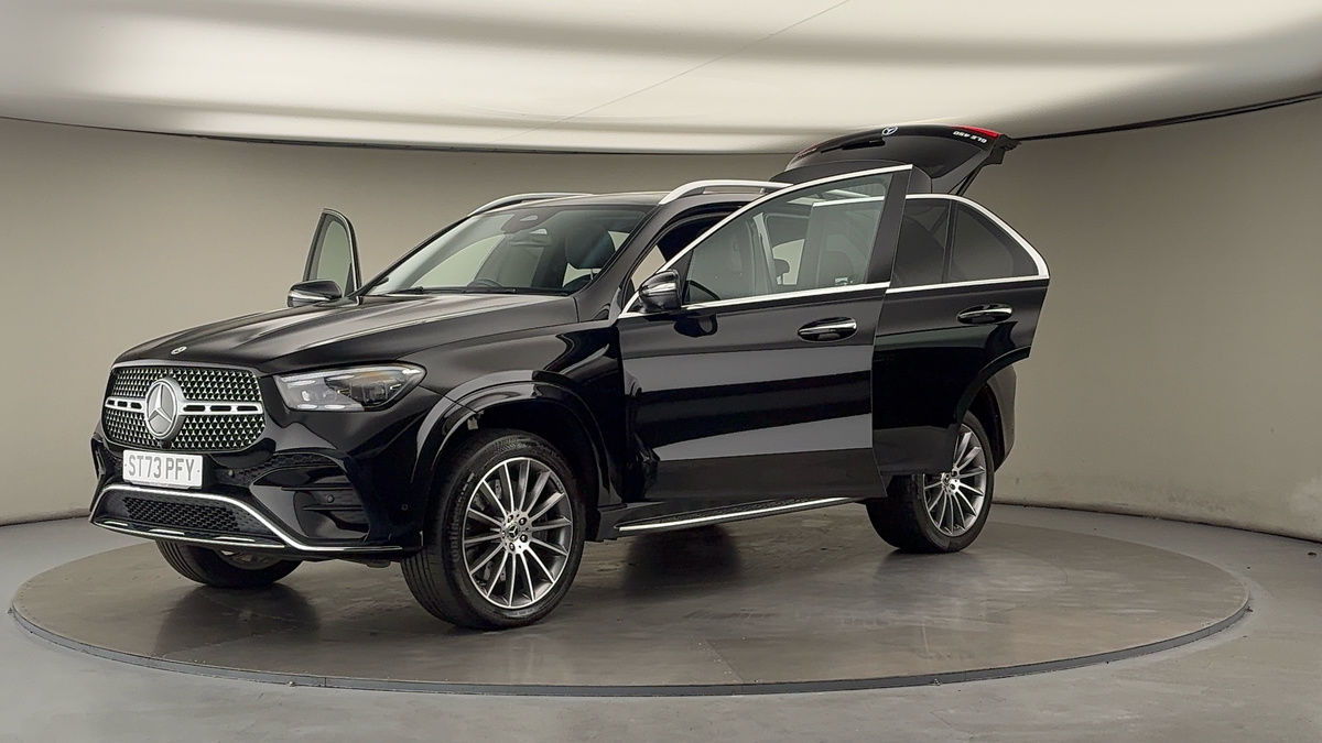 More views of Mercedes-Benz GLE