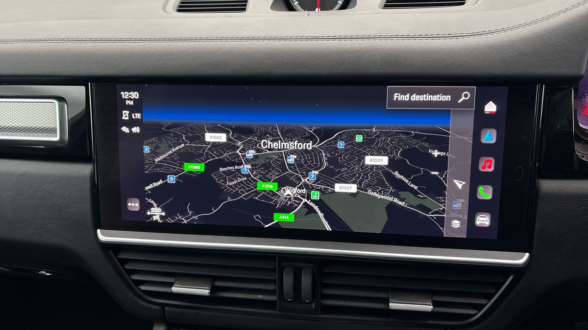 Porsche Cayenne Image 17