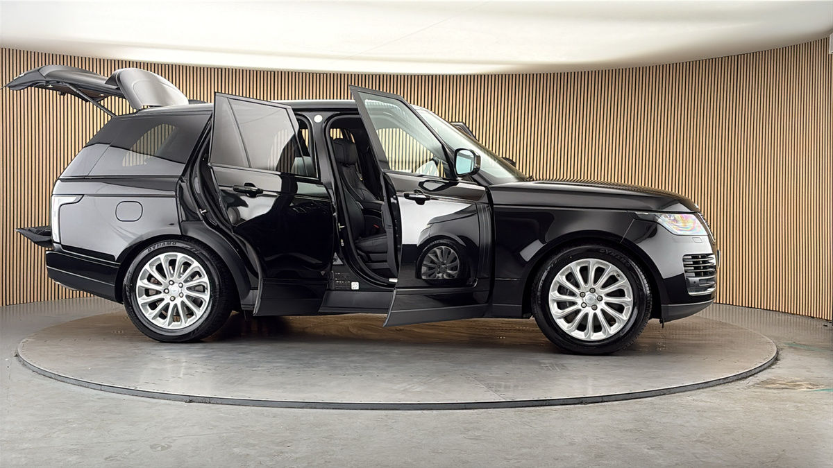 More views of Land Rover Range Rover