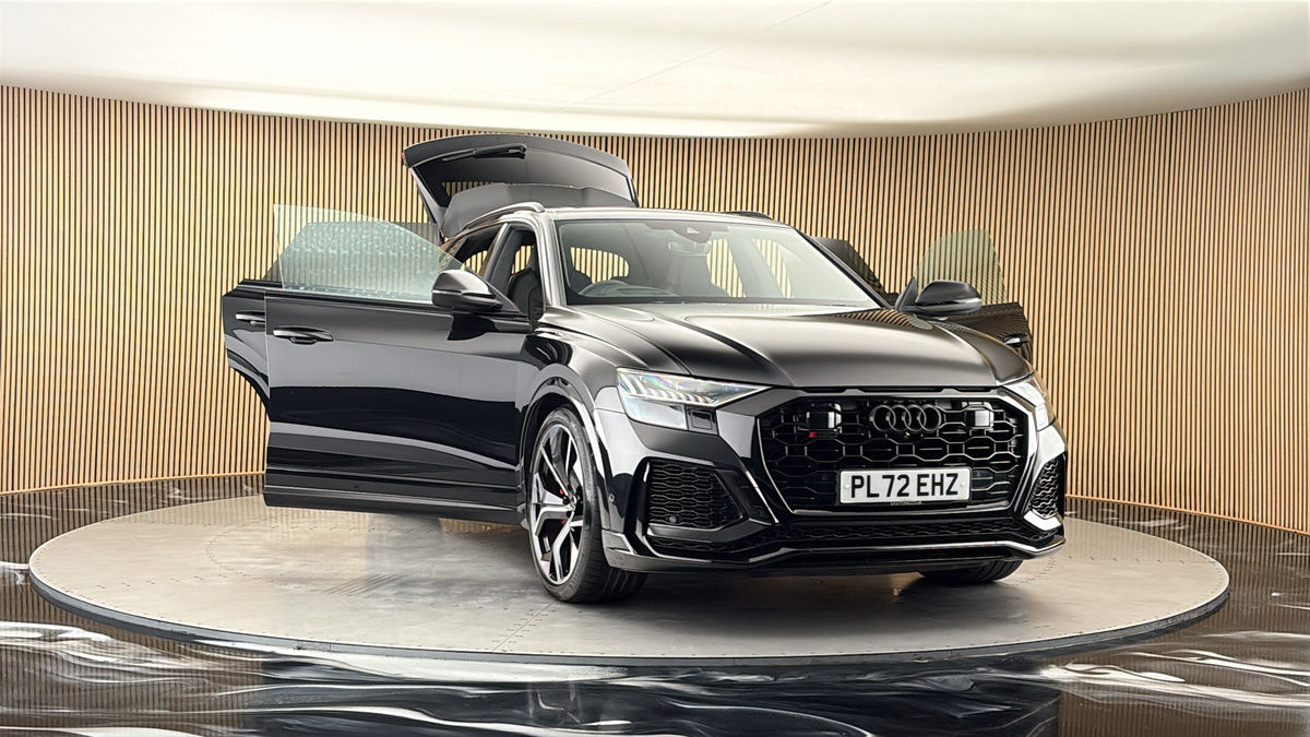 More views of Audi RSQ8
