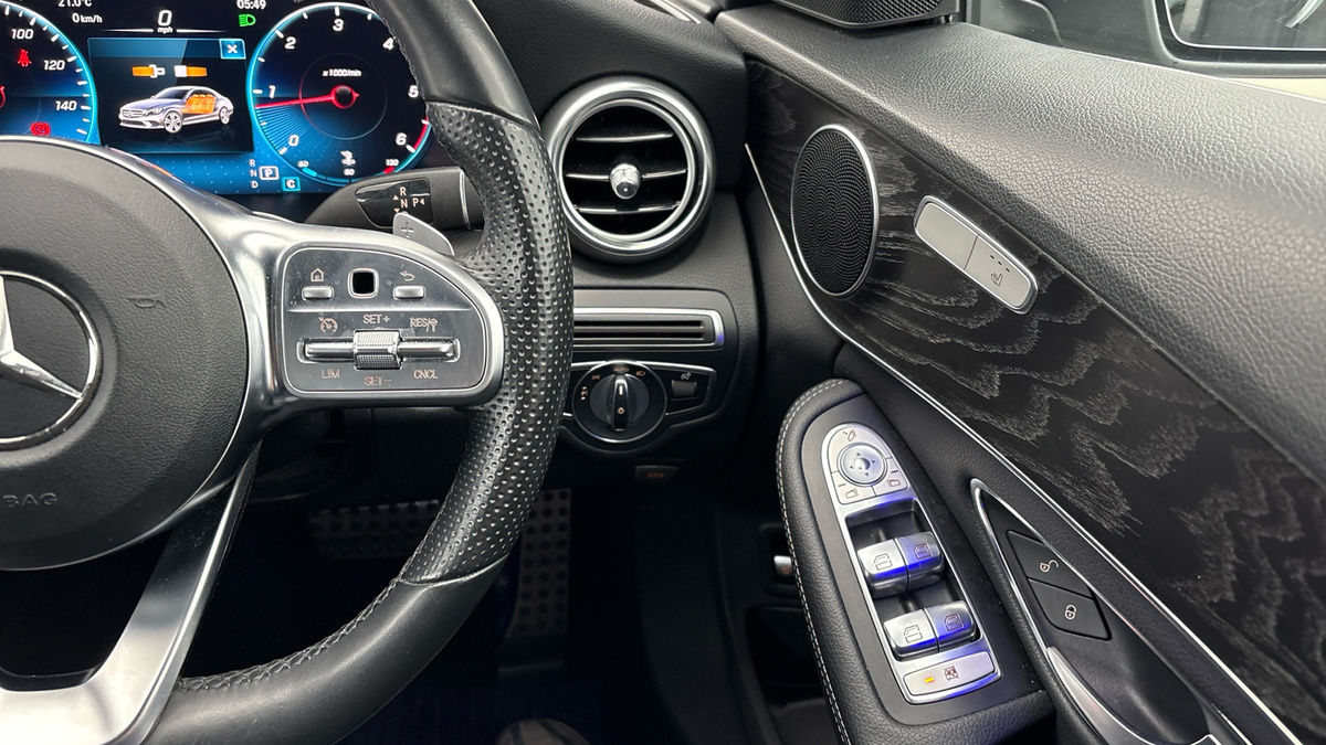 Mercedes-Benz C Class Image 27